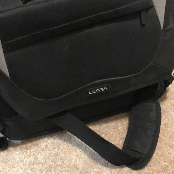 Ultra laptop case - Picture 4 of 5